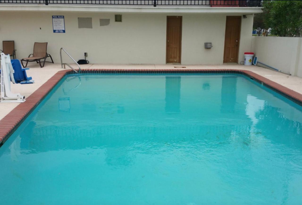 Oyo Hotel Lafayette La I-10 & University エクステリア 写真