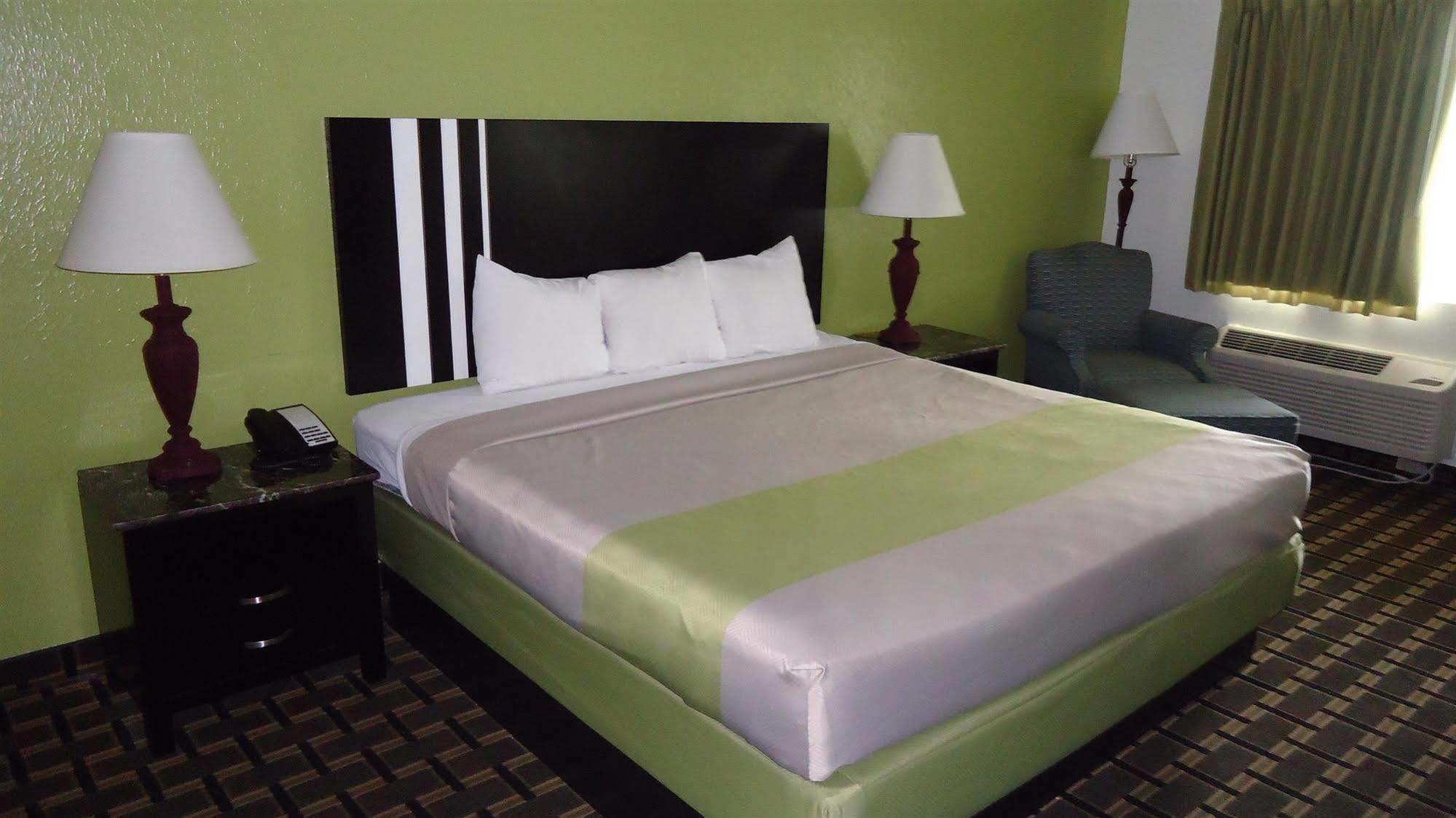 Oyo Hotel Lafayette La I-10 & University エクステリア 写真