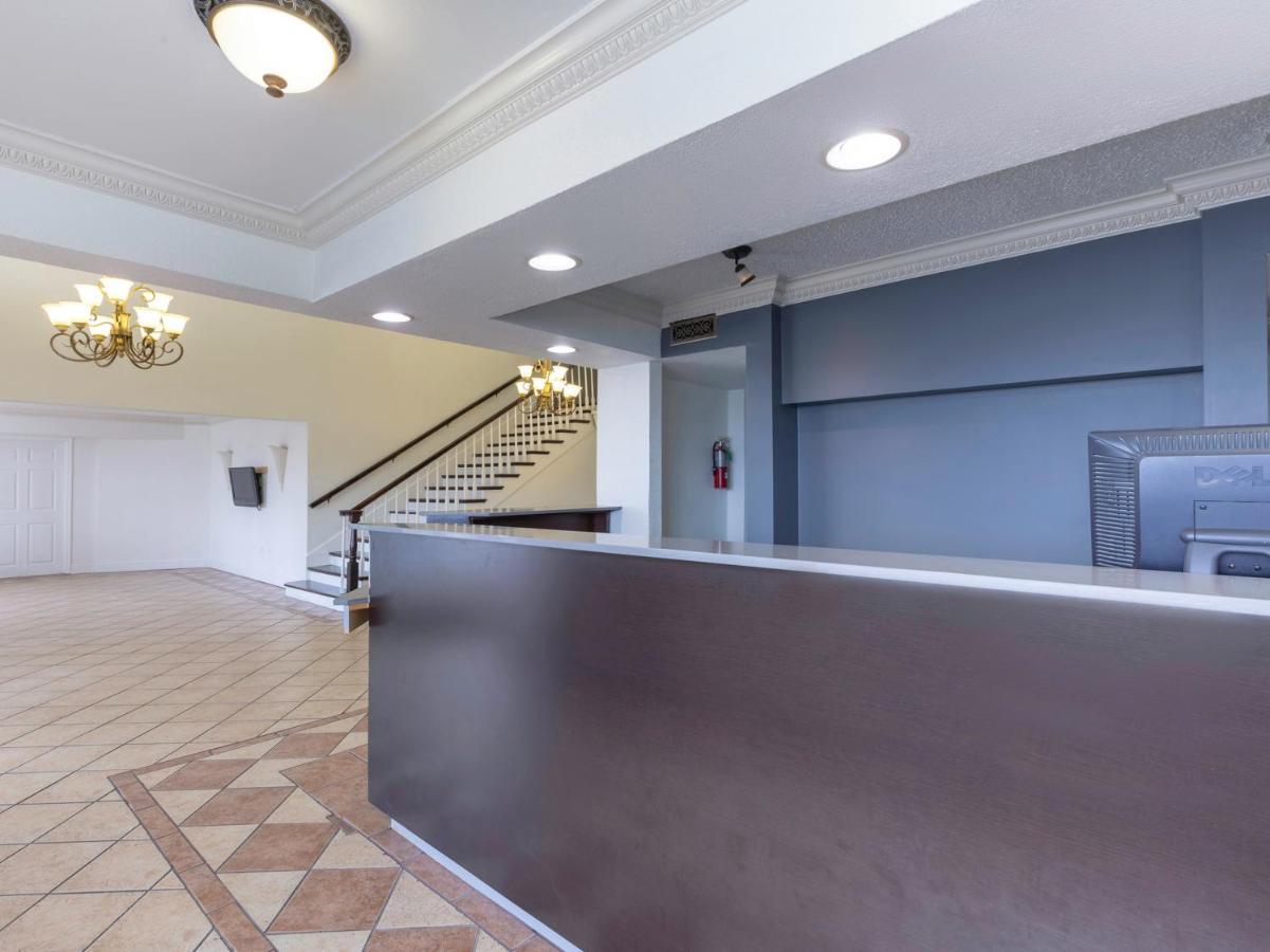 Oyo Hotel Lafayette La I-10 & University エクステリア 写真