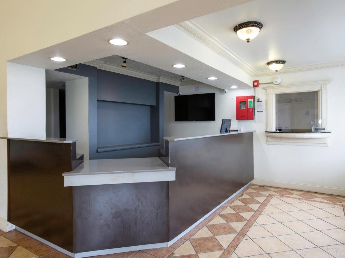 Oyo Hotel Lafayette La I-10 & University エクステリア 写真