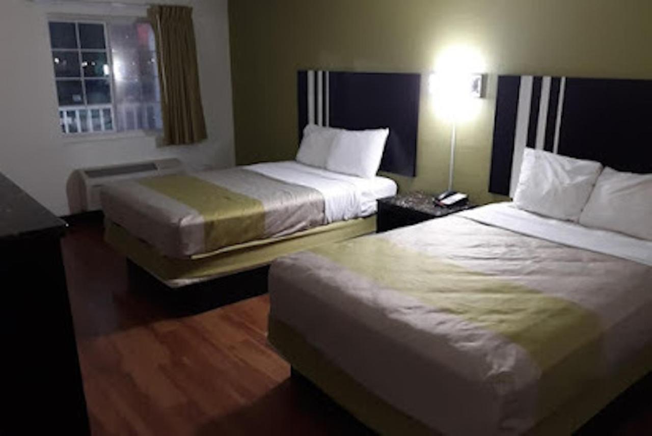 Oyo Hotel Lafayette La I-10 & University エクステリア 写真